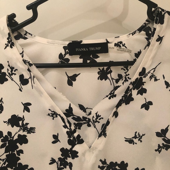 Ivanka Trump - NWOT Floral Blouse - Picture 7 of 9